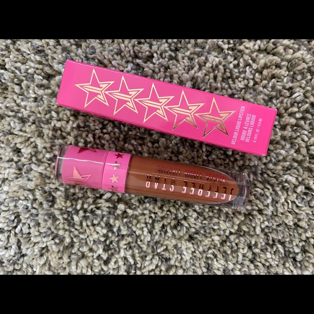 Jeffree Star liquid lipstick in Leo